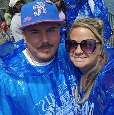 What are the must-see places in Niagara Falls, New York, for a one-day trip?