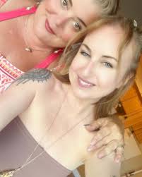 Jennifer Allen- Burns (@beejenn) • Instagram photos and videos