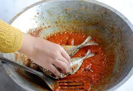 Olahan ini menjadi menu simpel yang banyak dipilih di berbagai acara. Resep Ikan Kembung Balado Pedas Gurihnya Bikin Makan Makin Berselera Bukareview