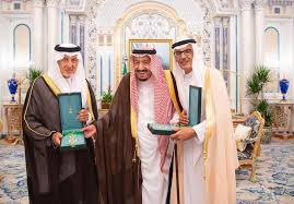 محمد عبده في سحابه على متن التمنِّـي شفت عمري خيالٍ في سحابه ياذهابه تعدى مـا أرجهـنِّ كنِّ عامـه نهـارٍ ياذهابـه من غدا به ربيع العمر منِّـي حسبي الله على وقت غدا. Ø®Ø§Ø¯Ù… Ø§Ù„Ø­Ø±Ù…ÙŠÙ† Ø§Ù„Ø´Ø±ÙŠÙÙŠÙ† ÙŠÙ…Ù†Ø­ Ø§Ù„Ø£Ù…ÙŠØ± Ø®Ø§Ù„Ø¯ Ø§Ù„ÙÙŠØµÙ„ ÙˆØ§Ù„Ø£Ù…ÙŠØ± Ø¨Ø¯Ø± Ø¨Ù† Ø¹Ø¨Ø¯ Ø§Ù„Ù…Ø­Ø³Ù† ÙˆØ´Ø§Ø­ Ø§Ù„Ù…Ù„Ùƒ Ø¹Ø¨Ø¯ Ø§Ù„Ø¹Ø²ÙŠØ² ØµØ­ÙŠÙØ© Ø¬Ø¯Ø© ÙˆØ§Ù„Ù†Ø§Ø³