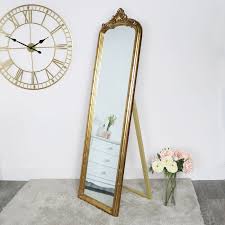 Full size offers an entire figure from any angle. Free Standing Vintage Gold Mirror