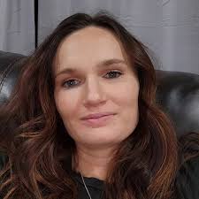 Raquel Larsen (@raquellarsen_) • Threads, Say more