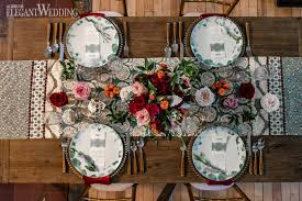 You can present the impression of the middle east in the dining room with a touch of curved ornaments or carvings on the door and window frames. Modern Middle Eastern Wedding Theme Elegantwedding Ca