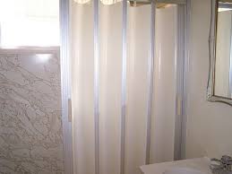 10 Vintage Shower Doors Help Answer What Kind Of Shower Door For My Retro Bathroom Shower Doors Bathtub Doors Tub And Shower Doors