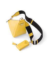 Новая сумка Prada Triangle: уникальный тренд для треугольного стиля