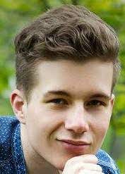 Kromě toho je podle svých slov plně zaměstnán natáčením seriálu ordinace v růžové zahradě 2 a. Daniel Krejcik Csfd Cz