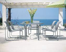 Quantum Dining Set From Brown Jordan Outdoorfurniture Florida Westpalm Patio Brown Jordan Outdoor Furniture Luxury Patio Furniture Outdoor Patio Furniture