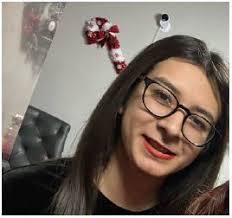 Susie Gomez's Instagram, Twitter & Facebook