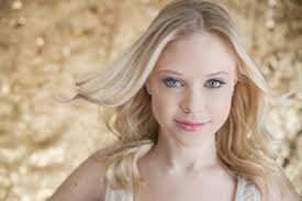 Idol and Nashville singer Emily Minor to perform at Catfish Feastival