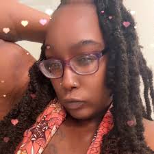 Thought I'd share this here. This is Eugene Edwards, current lead guitarist  for Dwight Yoakam. I know Eugene well. He is a spectacular showman.