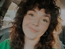 Meredith Schaefer's Instagram, Twitter & Facebook