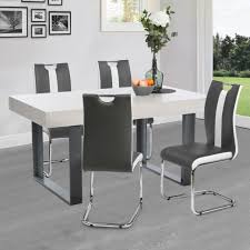 De style contemporain, pop, industriel, vintage, baroque. Lot De 4 Chaises Grises Et Blanches Pieds Metal Chrome Pia Id Market