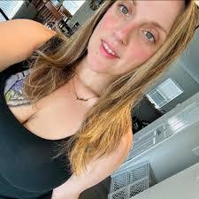 Dana Dabney's Instagram, Twitter & Facebook