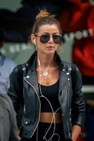 14:31 edt, 28 august 2019 | updated. Eleanor Calder And Louis Tomlinson At Heathrow Airport 08 28 2019 Hawtcelebs