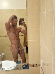 TW Pornstars - Vlad Castle 84k. Twitter. Aujourdhui c est repos Et toi que  fais tu de ton dimanche. 4:06 PM - 9 Oct 2022