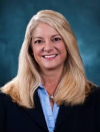 Leslie Longshore's Instagram, Twitter & Facebook