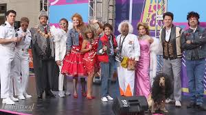 Maybe you would like to learn more about one of these? Halloween 2018 Talk Show Costumes Today Gma Live With Kelly Ryan The Hollywood Reporter