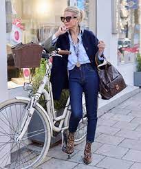 L'élégance du pantalon fluide convient parfaitement aux femmes de 50 ans. Quel Look Pour Une Femme De 50 Ans Et Plus 10 Conseils En Or