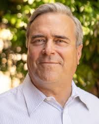 Leon Tompkins's Instagram, Twitter & Facebook