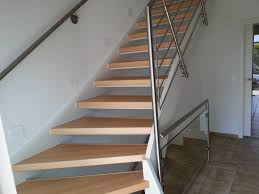 Eine treppe zu renovieren geht in der regel schneller als eine komplett neue treppe einzubauen. Treppenrenovierung Treppensanierung Hubscher