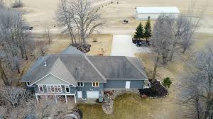 Homes for Sale Between $444946-$889892