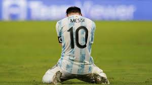 Los apuntes de tabárez, las quejas de messi: Messi Jugo La Final Infiltrado Si Los Argentinos Supieran Como Estaba Lo Querrian Todavia Mas