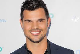 Taylor Lautner Joins 'Scream Queens' Season 2 as Dr. Cassidy Cascade