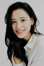 Jisung Kim's Instagram, Twitter & Facebook