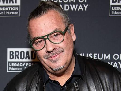 💔🕊️ Duncan Sheik, the voice behind "Barely Breathing," has died at 56,  according to a post on his social media. The announcement says he died  Thursday and remembers the wit and intelligence