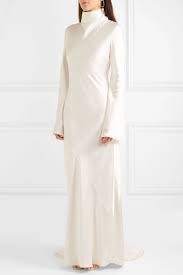 I have recentely decided i am going to have a fall wedding (september 2013) and i think a lace v neck dress would be perfect for the theme i'm going for. Mock Neck Wedding Dresses 10 Mock Neck Wedding Dresses We Love
