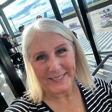 Cheryl Horrocks's Instagram, Twitter & Facebook