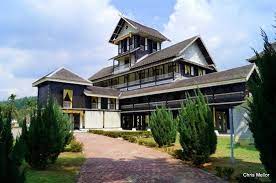 Bangunan ini didirikan mengikut senibina masyarakat. Royal Attraction Istana Seri Menanti Kuala Pilah Traveller Reviews Tripadvisor
