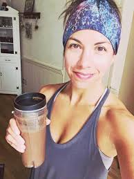 What shake is comparable to Shakeology but tastes better for weight loss  and staying full?