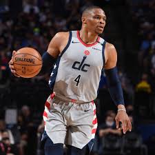 Multiple wizards staffers and arena security had to. Nba S Russell Westbrook Restrained After Fan Dumps Popcorn On His Head E Online