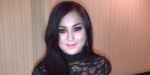 Juwita Bahar Batal Menikah? : Okezone Celebrity