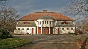 Viele der hier laufenden veranstaltungen sind aus der kategorie konzerte & nachtleben. Haus Auensee Tickets Und Konzerte 2021 2022 Wegow Deutschland