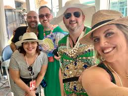 Green family reunion cruise event