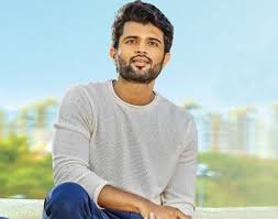Table of contents vijay devarakonda biography in hindi early life of vijay devarakonda Vijay Devarakonda Age Wiki Height Weight Girlfriend Family More Techbiya