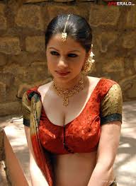 Hot indian milf aunty in hot saree blouse showing deep cleavage and bra strap to fans for money. Bollywood Actress In Hot Saree Hd Wallpapers Kumpulan Contoh Soal 4