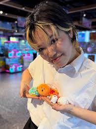 今次個尾shot sound efx 好玄🤣 唔知大家睇唔使得明？ 有啲朋友仔會問～ 點解博文今次同上集唔同佢帶返耳機之後聽唔翻音樂