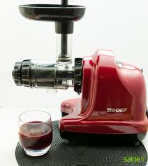 Vous voulez profiter des multiples bienfaits des jus crus de fruits, de légumes ou d'herbes ? Les Bienfaits Des Jus De Legumes A L Extracteur De Jus