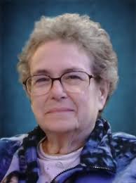 Carolyn Wesolowski's Instagram, Twitter & Facebook