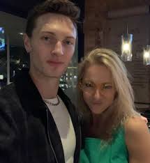 Santa Monica's best kept secret: @OsteriaSantaMonica #homemadeitalianfood  #amazingdrinks #happyhour #lovelypeople Fun Fact: Osteria is part of the  @ilfornaiorestaurants family! Thanks Matthew, Jeremy, & VP Frank Licata  💕🎉 @jasonkekich