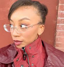 Love black? 😉💋Here's our...