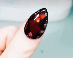 People Are Getting Super Creative With How They Use The Aquarium Technique Aquarium Nails Valentine S Day Nails Cute Nails