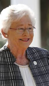 Alabama: veto al aborto, en manos de gobernadora republicana