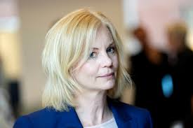 Jenter realiserer utanlandsstudiar