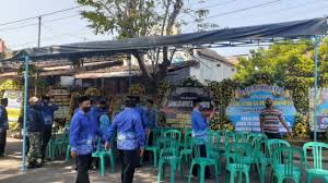 Karena begitu terjadi tabrakan, motor malah solopos.com Sudah Sebar 20 000 Tiket Gratis Madiun Umbul Square Dilarang Buka Ratusan Pengunjung Kecele