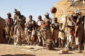 In the middle of 16 century these tribes which belonged to bantu group moved southwards from the great lakes area in the east africa and settled between kunene and okavango rivers.there are eight tribes of this group in northern namibia at present. Damara Tribes People One Of The Earliest Inhabitants Of Namibia Africa West Africa Southern Africa