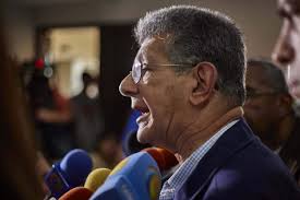Según los caraqueños Henry Ramos Allup «pudo hacer las cosas mejor» •  Crónica Uno